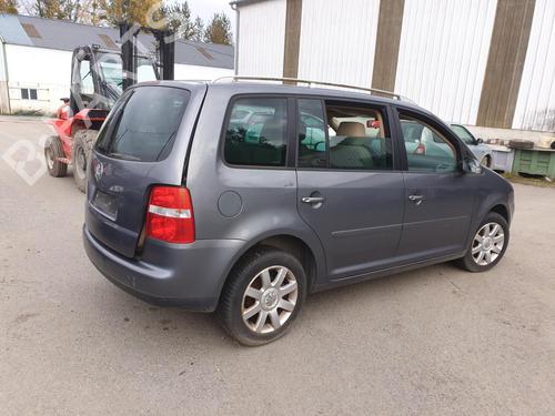 Left front fenders VW TOURAN (1T1, 1T2) 2.0 TDI | BP26421377C41 