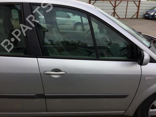 Used Front right lock RENAULT SCÉNIC II (JM0/1_) 1.9 dCi (JM14) (131 hp) 28691754