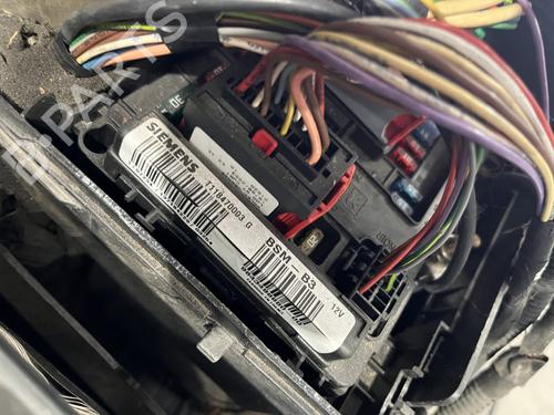 Used Fuse box Fuse box CITROËN C2 (JM_) 1.6 (109 hp) 33654233 33654233