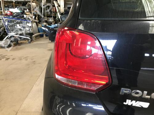 Piloto trasero izquierdo VW POLO V (6R1, 6C1) 1.6 TDI (90 hp) 29976440