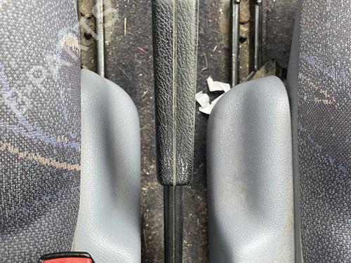 Used Hand brake Hand brake RENAULT TWINGO I (C06_) 1.2 (C066, C068) (58 hp) 32728914 32728914