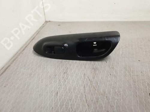 Used Right rear window switch NISSAN JUKE (F15) 1.2 DIG-T (115 hp) 26422177