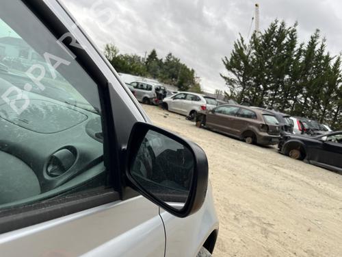 right-mirror-toyota-yaris-_p1_-1999-2000-2001-2002-2003-2004-2005-39254557 main image