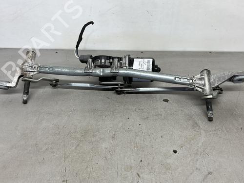 Used Front wiper motor Front wiper motor RENAULT MEGANE IV Hatchback (B9A/M/N_) 1.5 dCi 110 (B9A3) (110 hp) 32981335 32981335