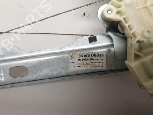 Used Front right window mechanism Front right window mechanism PEUGEOT 5008 (0U_, 0E_) 1.6 HDi (110 hp) 26424618 26424618