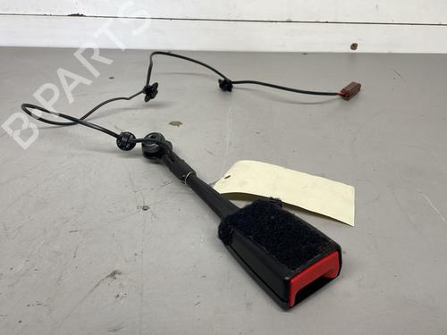 Used Seat buckle FORD FIESTA VII (HJ, HF) 1.1 Ti-VCT (86 hp) 26413444
