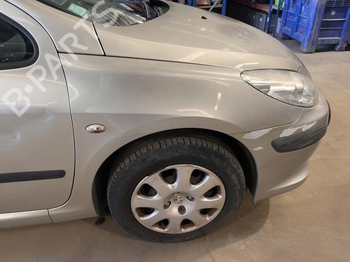 Forskærm Højre PEUGEOT 307 (3A/C) 1.4 16V (88 hp) 29180508