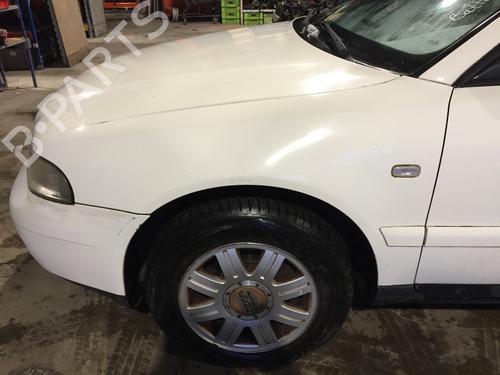 Guarda-lamas esquerdo AUDI A4 B5 (8D2) 1.9 TDI (116 hp) 31354645