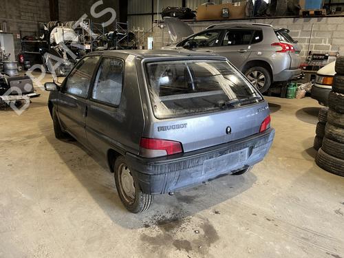 Vidro porta trás esquerda PEUGEOT 106 II (1A_, 1C_) 1.0 i (50 hp) 33172142