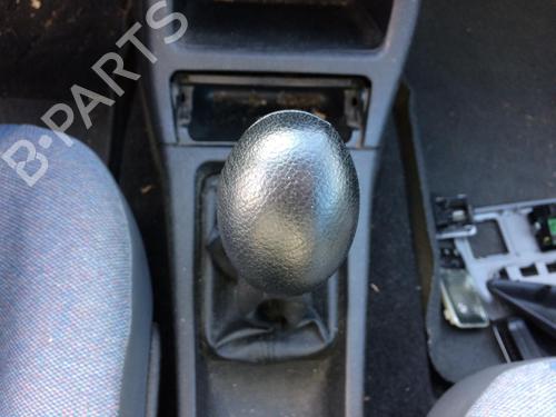 Used Gear lever PEUGEOT 306 Hatchback (7A, 7C, N3, N5) 1.4 (75 hp) 29211555