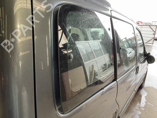 Used Rear right quarter glass Rear right quarter glass 32360933 32360933