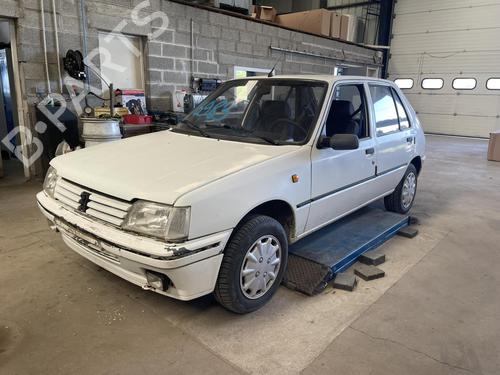 Used Steering rack PEUGEOT 205 II (20A/C) 1.7 Diesel (60 hp) 26421658