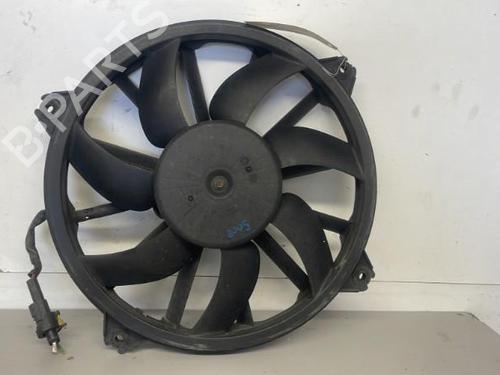Used Radiator fan PEUGEOT 5008 (0U_, 0E_) 1.6 HDi (112 hp) 26416105