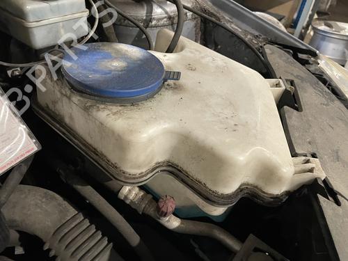 windscreen-washer-tank-mercedes-benz-b-class-sports-tourer-w245-2005-2006-2007-2008-2009-2010-2011-32424137 main image