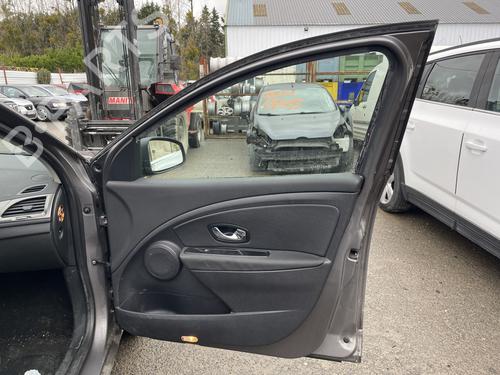 Right front window switch RENAULT MEGANE III Hatchback (BZ0/1_, B3_) 1.5 dCi (BZ09, BZ0D, BZ1W, BZ29, BZ14) | BP31945998I26