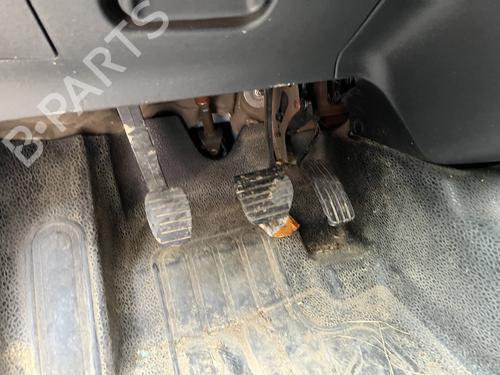 Used Break pedal Break pedal 38924299 38924299