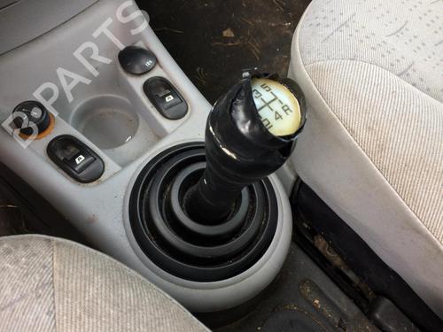 Used Gear lever CITROËN C3 I (FC_, FN_) 1.4 i (73 hp) 26451556