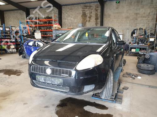 Right headlight FIAT GRANDE PUNTO (199_) 1.3 D Multijet | BP26427074C29