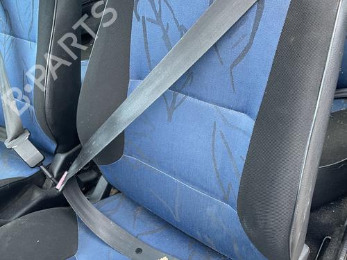 Used Front left seatbelt PEUGEOT 106 II (1A_, 1C_) 1.1 i (60 hp) 31669660