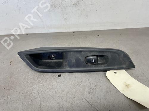 right-rear-window-switch-nissan-micra-v-k14-2016-39032401 main image