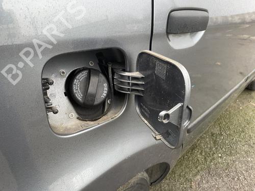 fuel-flap-fiat-idea-350_-2003-31858246 main image