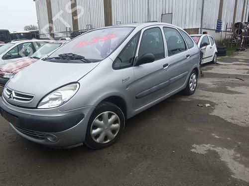 Right headlight CITROËN XSARA PICASSO (N68) 1.8 16V | BP26416717C29 
