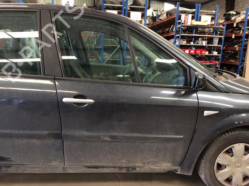 Used Right front door RENAULT SCÉNIC II (JM0/1_) 1.5 dCi (JM1E, JM16) (106 hp) 26414135
