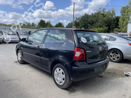 Used Tailgate lock VW POLO (9N_, 9A_) 1.2 12V (64 hp) 26439982