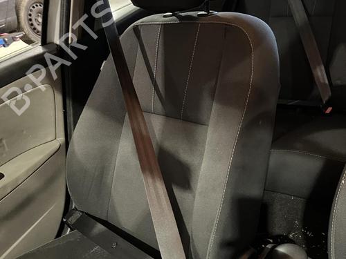 Sedile anteriore destro RENAULT MEGANE III Hatchback (BZ0/1_, B3_) 1.5 dCi (BZ09, BZ0D, BZ1W, BZ29, BZ14) (110 hp) 31354790