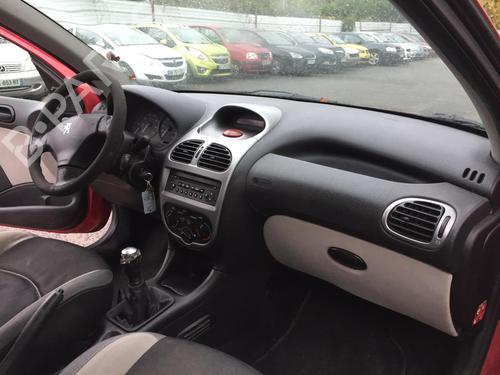 Dashboard PEUGEOT 206 Hatchback (2A/C) 1.4 i | BP30148627C46