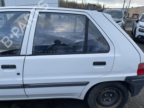 Elevador vidro trás esquerdo PEUGEOT 106 II (1A_, 1C_) 1.5 D (57 hp) 31993335