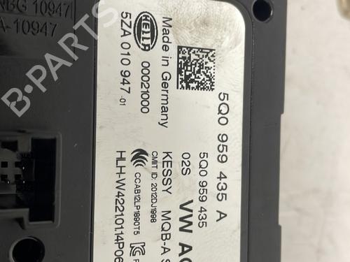 Used Electronic module Electronic module VW GOLF VII (5G1, BQ1, BE1, BE2) 2.0 TDI (150 hp) 26424525 26424525