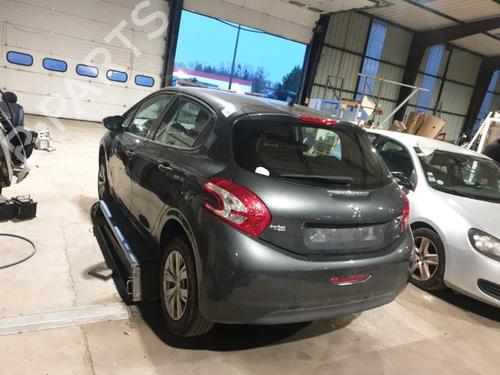 Front left lock PEUGEOT 208 I (CA_, CC_) 1.2 VTI 82 | BP26427560C98