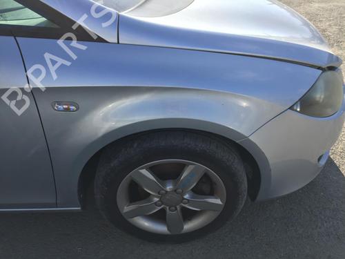 Right front fenders SEAT LEON (1P1) 1.9 TDI | BP29724997C42 