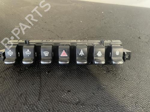 Used Switch PEUGEOT 3008 I MPV (0U_) 1.6 HDi (109 hp) 26427779