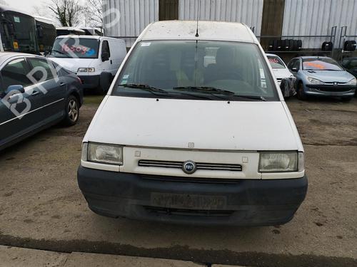 Front right exterior door handle FIAT SCUDO Van (220_) 1.9 TD | BP26421579C129 