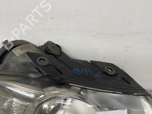 Right headlight VW PASSAT B6 (3C2) 1.9 TDI | BP29897937C29 