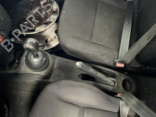 Travão de mão Travão de mão RENAULT CLIO III (BR0/1, CR0/1) 1.2 16V (78 hp) 35927112 35927112