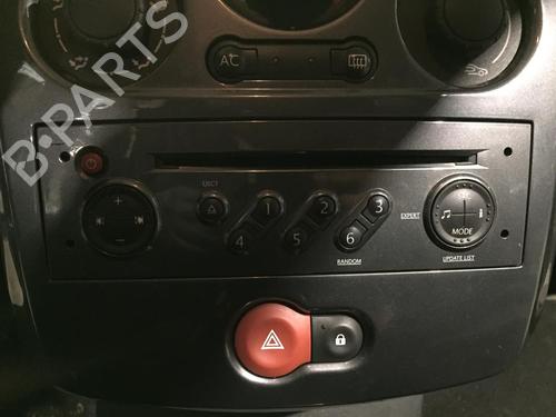 Used Radio RENAULT CLIO III Grandtour (KR0/1_) 1.5 dCi (KR0F) (86 hp) 30391990