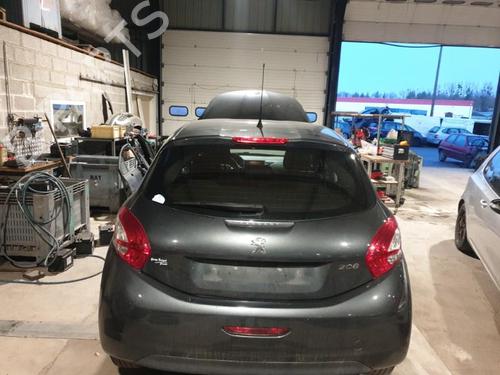 Seat buckle PEUGEOT 208 I (CA_, CC_) 1.2 VTI 82 | BP26427557I32