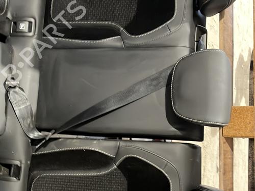 Used Seats set Seats set RENAULT MEGANE IV Hatchback (B9A/M/N_) 1.5 dCi 110 (B9A3) (110 hp) 32981327 32981327