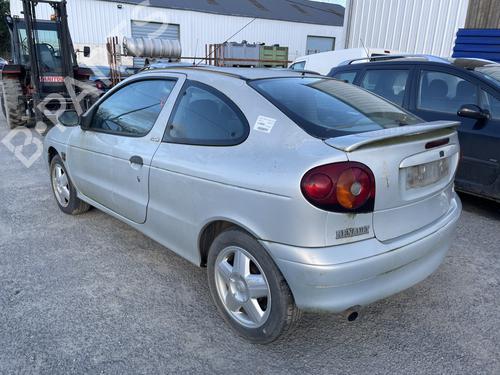 Used Left front brake caliper Left front brake caliper RENAULT MEGANE I Coach (DA0/1_) 1.9 dTi (DA0N) (98 hp) 32496002 32496002