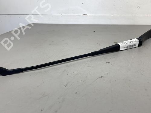 Used Front windshield wiper arm FORD FIESTA VII (HJ, HF) 1.1 Ti-VCT (86 hp) 26424304