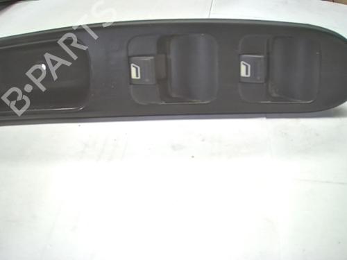 Used Left front window switch PEUGEOT 307 (3A/C) 1.6 HDi (90 hp) 26417473