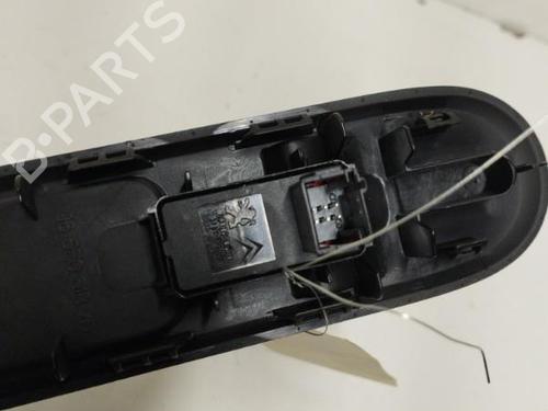 Right front window switch PEUGEOT 5008 (0U_, 0E_) 1.6 HDi | BP26422011I26 