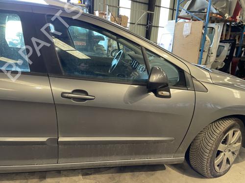 Used Right front door PEUGEOT 308 SW I (4E_, 4H_) 1.6 HDi (109 hp) 26420960