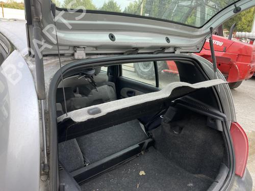 Półka bagażnika RENAULT CLIO II (BB_, CB_) 1.2 (BB0A, BB0F, BB10, BB1K, BB28, BB2D, BB2H, CB0A,... 8200629987