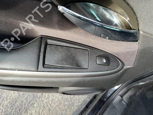 left-rear-window-switch-fiat-croma-194_-2005-2006-2007-2008-2009-2010-2011-31904438 main image