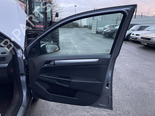 Right front door OPEL ASTRA H (A04) 1.9 CDTI (L48) | BP31091626C3 