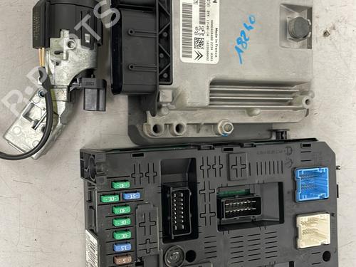 Used Electronic module PEUGEOT PARTNER Box Body/MPV 1.6 BlueHDi 100 (100 hp) 31029086